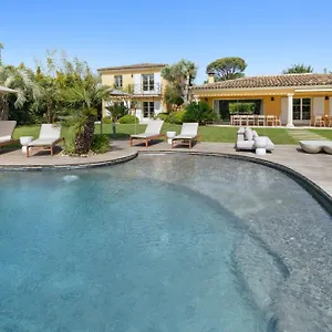 https://villa-grande-proche-saint-tropez.fr-provencehotel.com